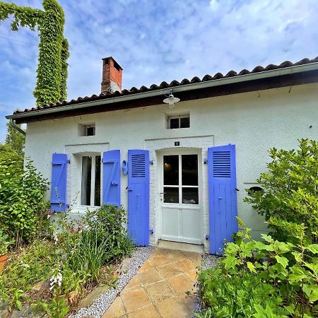 Villa Champs Chevrier Mezieres-sur-Issoire Exterior foto