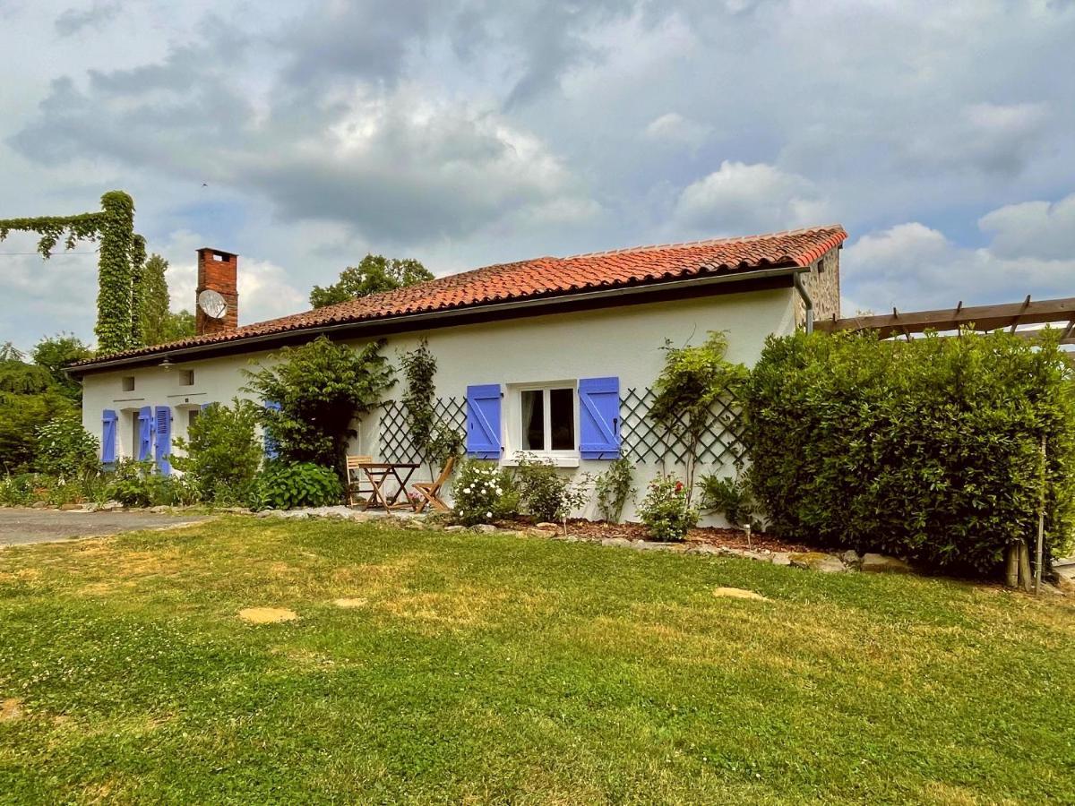 Villa Champs Chevrier Mezieres-sur-Issoire Exterior foto